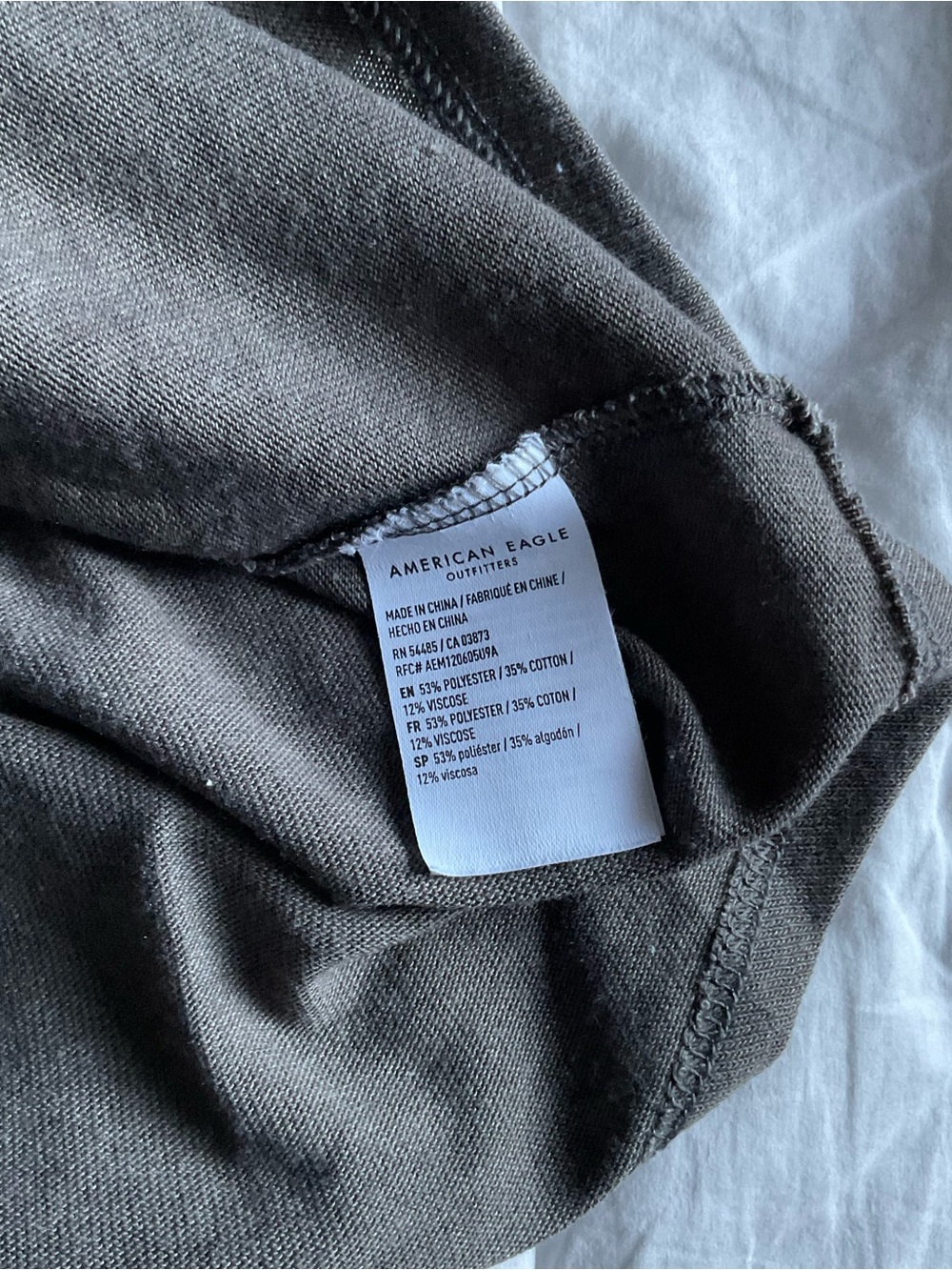 American Eagle V Neck Tee - Picture 3 of 4